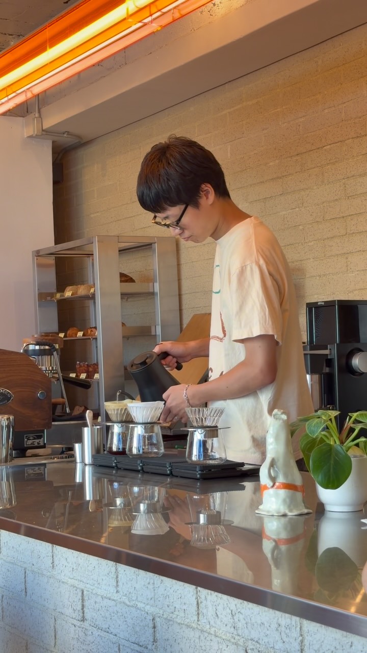 Tokyo Cafe Serves Up Popular Breakfasts