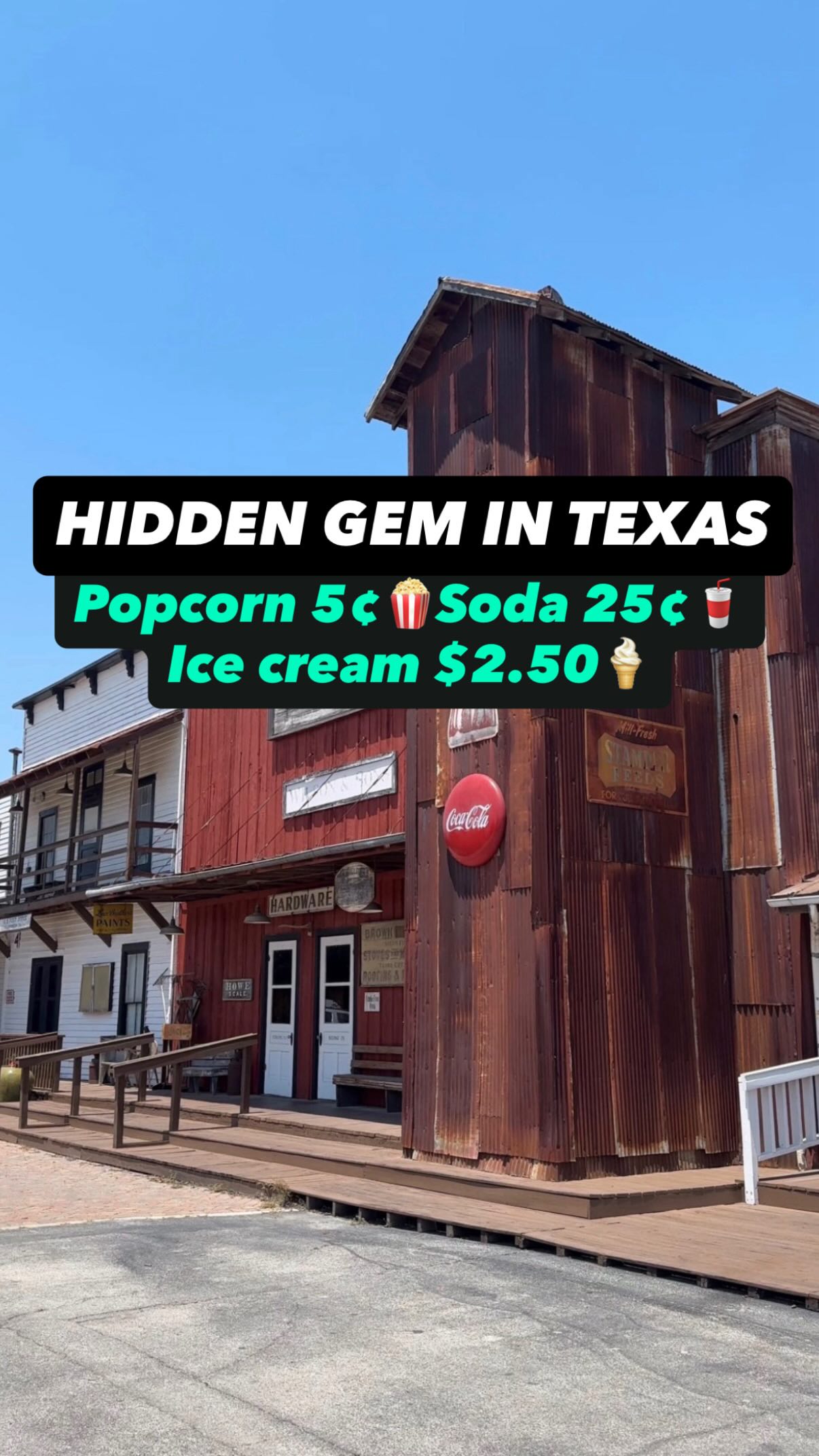 Retro San Antonio Store Offers Nostalgic 1950s Experience