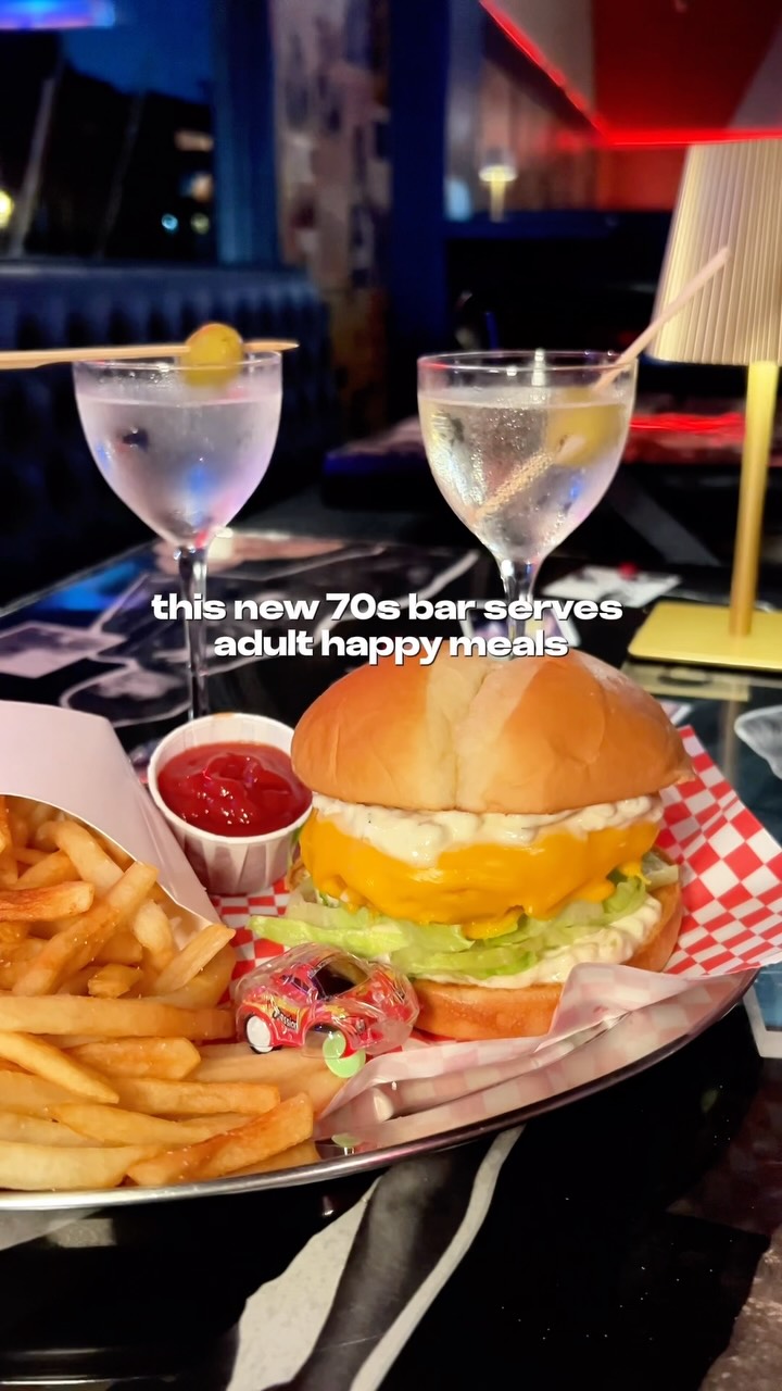 JJ's Neighborhood Bar: Groovy Cocktails and Fun Food