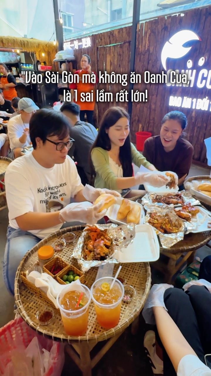 Ho Chi Minh City Seafood Restaurant Experience