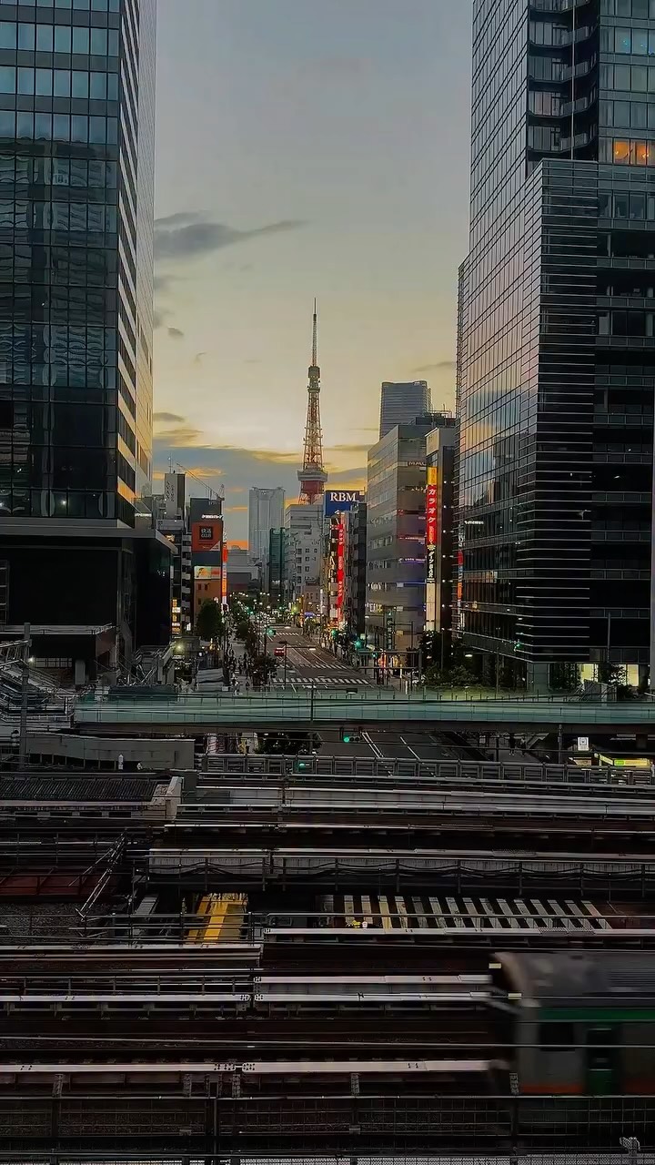 Tokyo's Hamamatsucho Pedestrian Deck for Train Views