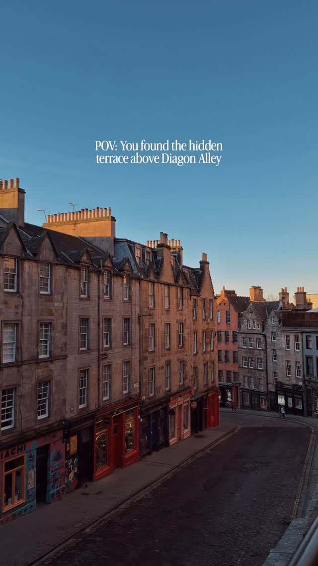 Edinburgh's Royal Mile And Victoria Street's Charm