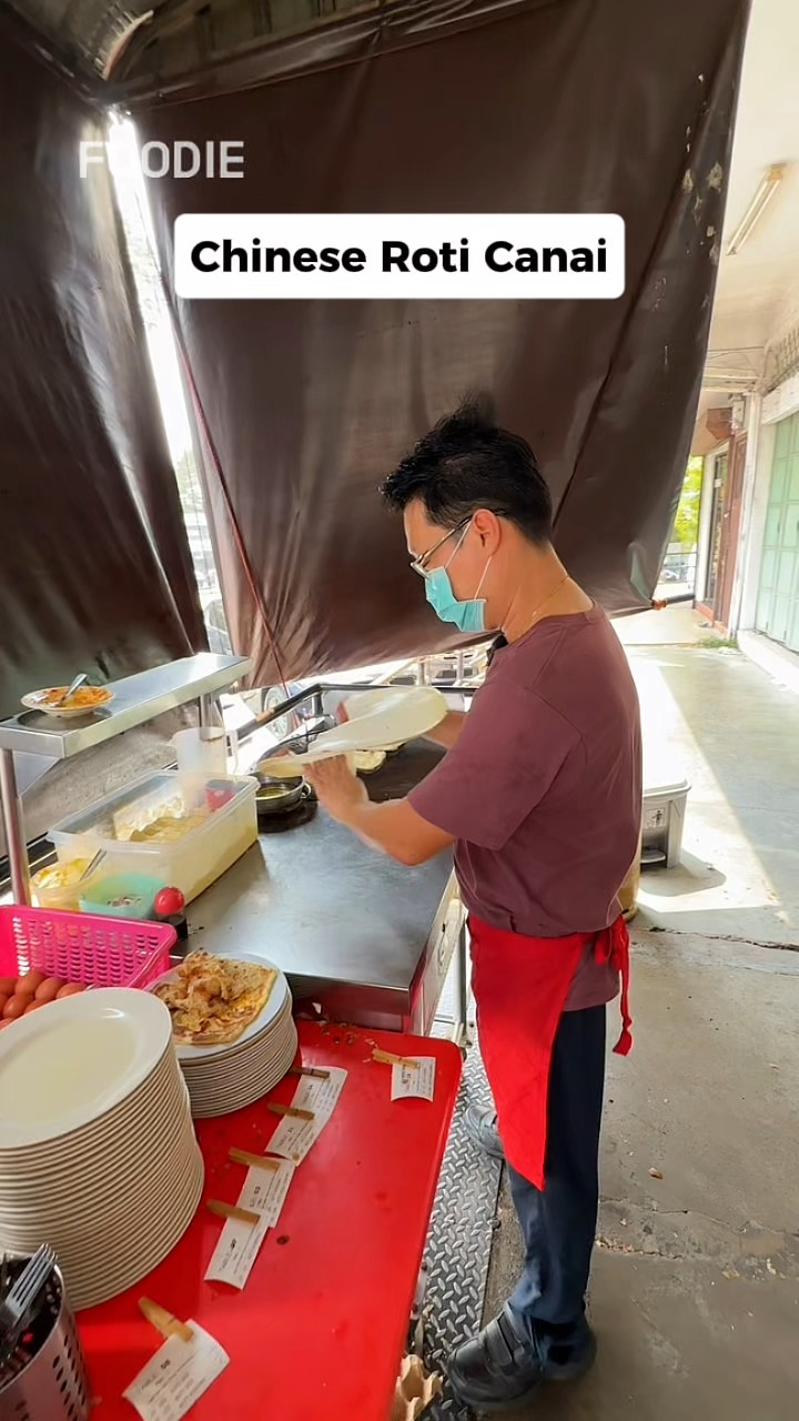 Johor Bahru's Traditional Chinese Roti Canai
