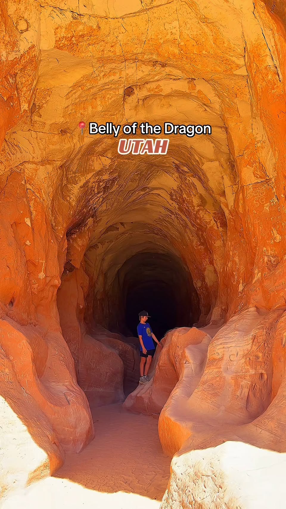 Belly of the Dragon Tunnel: Family Hike Near Kanab