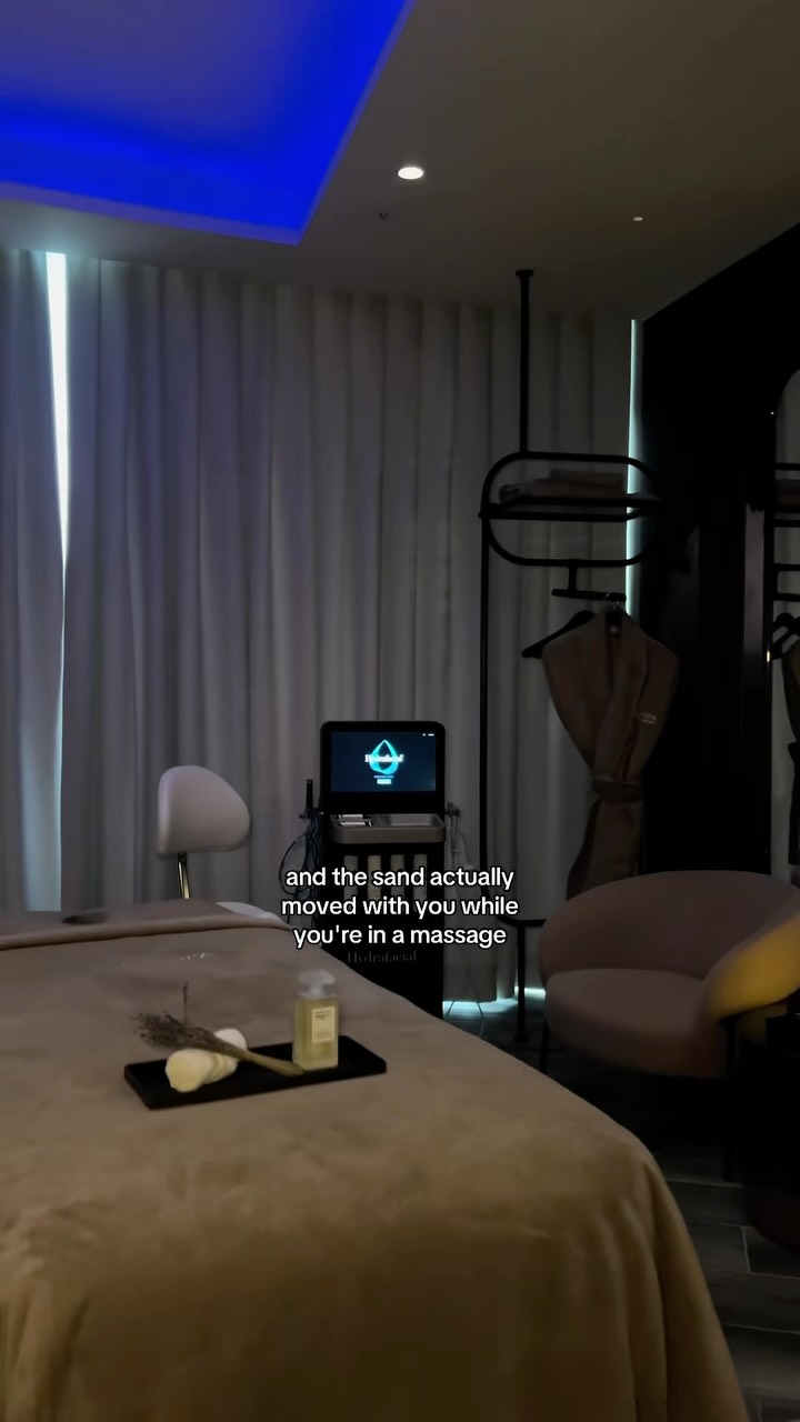 Edinburgh Spa Features Jacuzzi, Sauna, and Themed Rooms