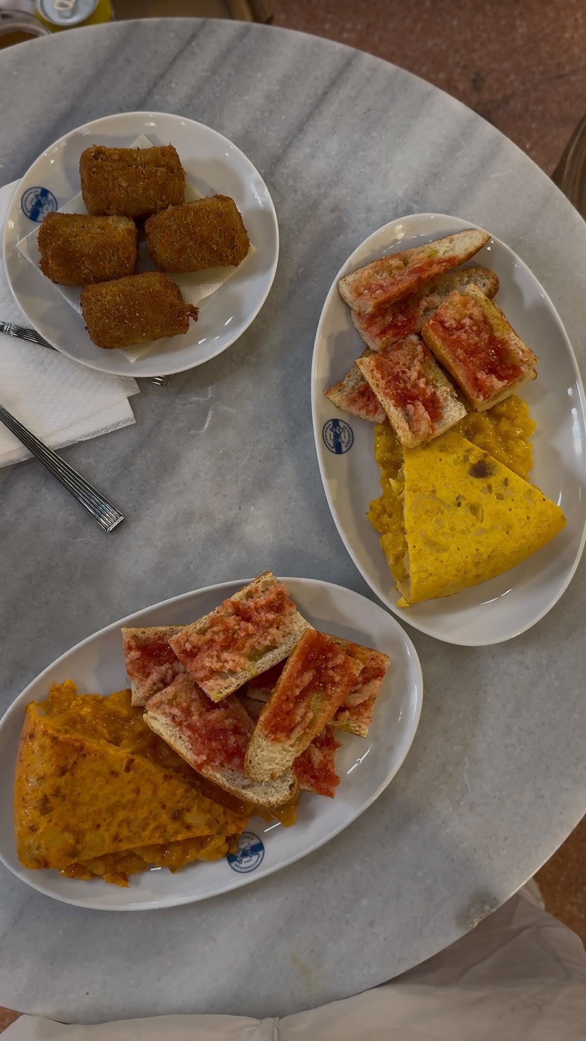 Mantequerias Pirenaicas Food Stores