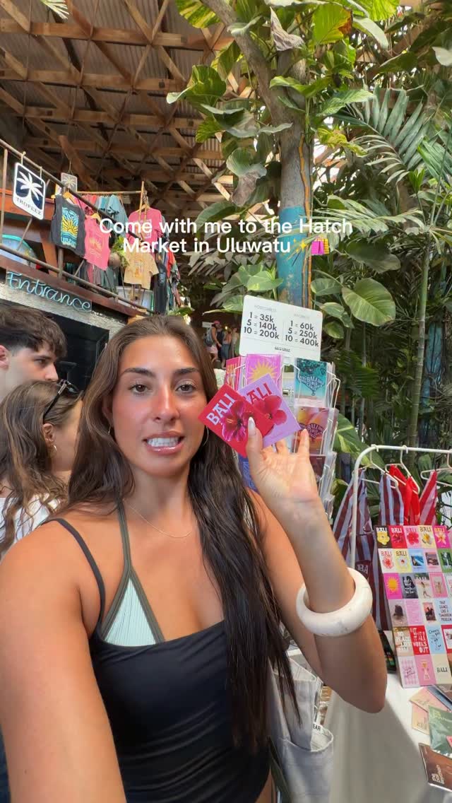 Uluwatu Market Offers Custom Apparel and Souvenirs