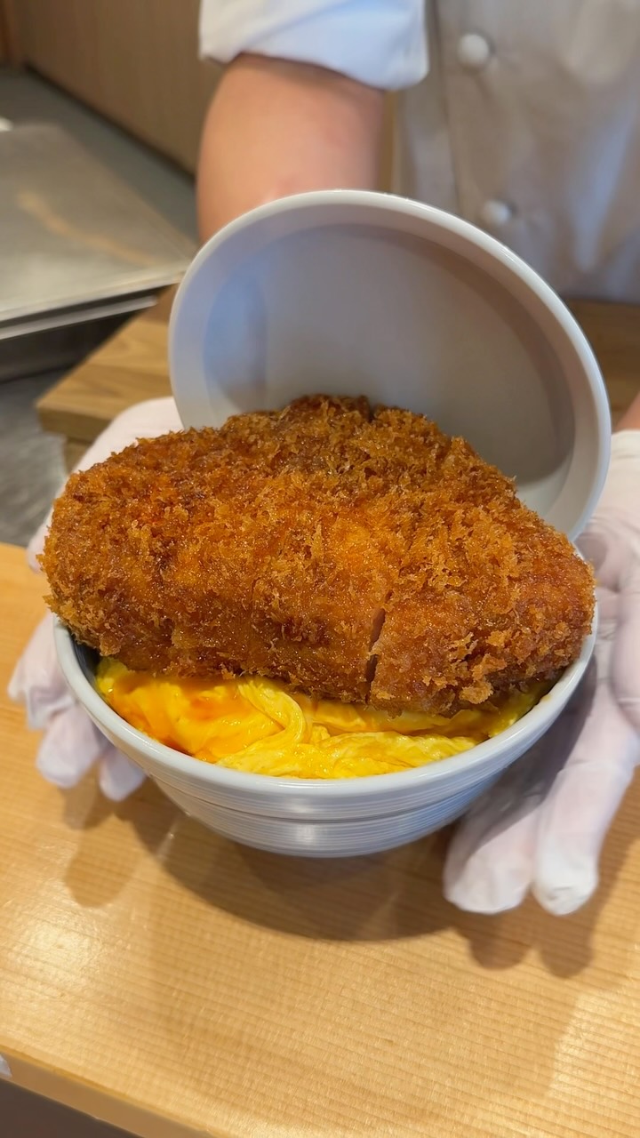 Fukuoka's Tonkatsu Marushichi Serves Generous Katsudon