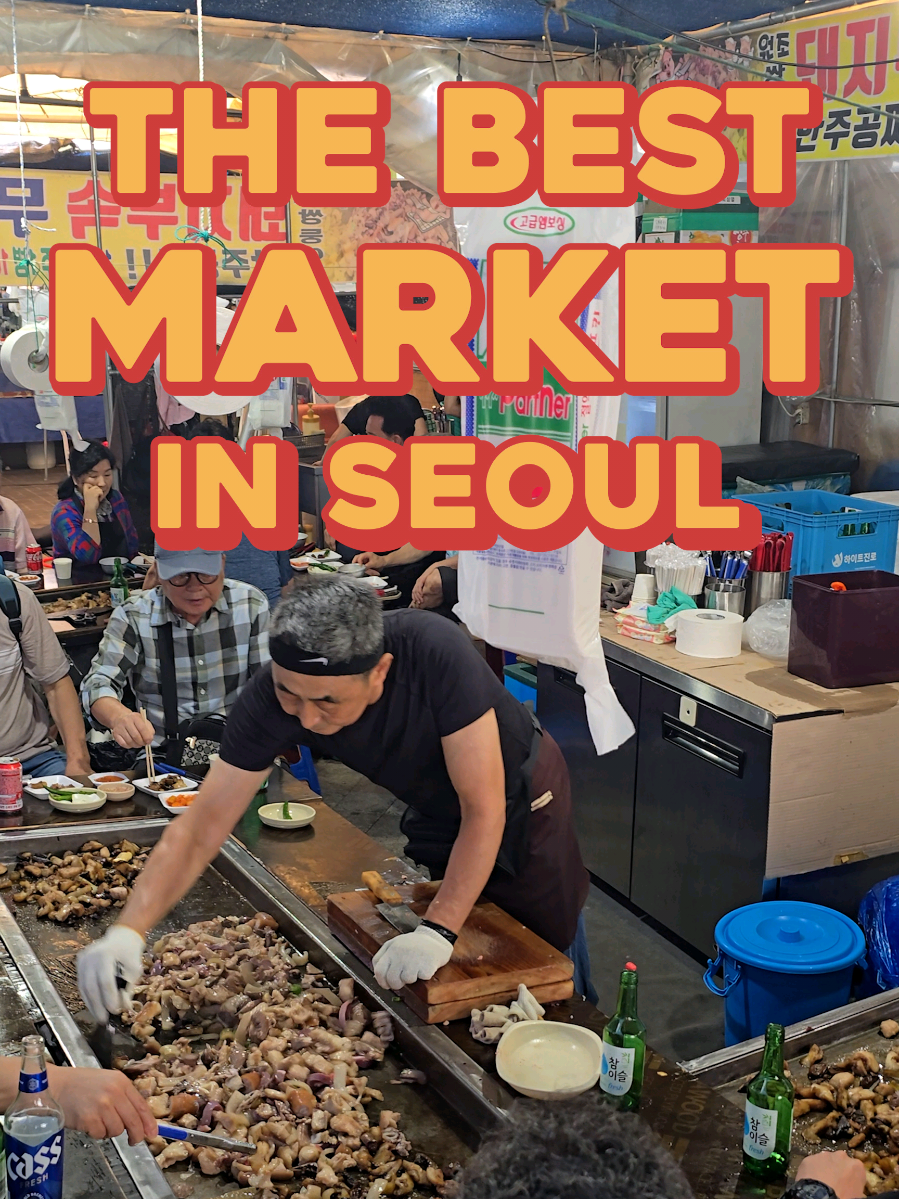 Moran Market's Diverse Korean Delicacies and Goods