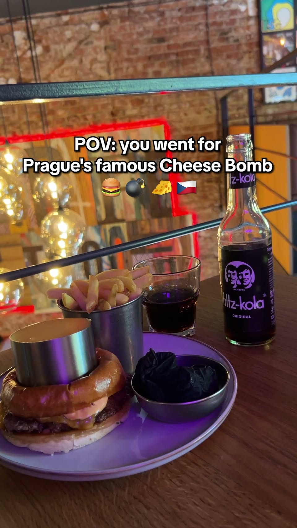 Hoxton Burgers: Prague's Favorite Cheeseburger Spot
