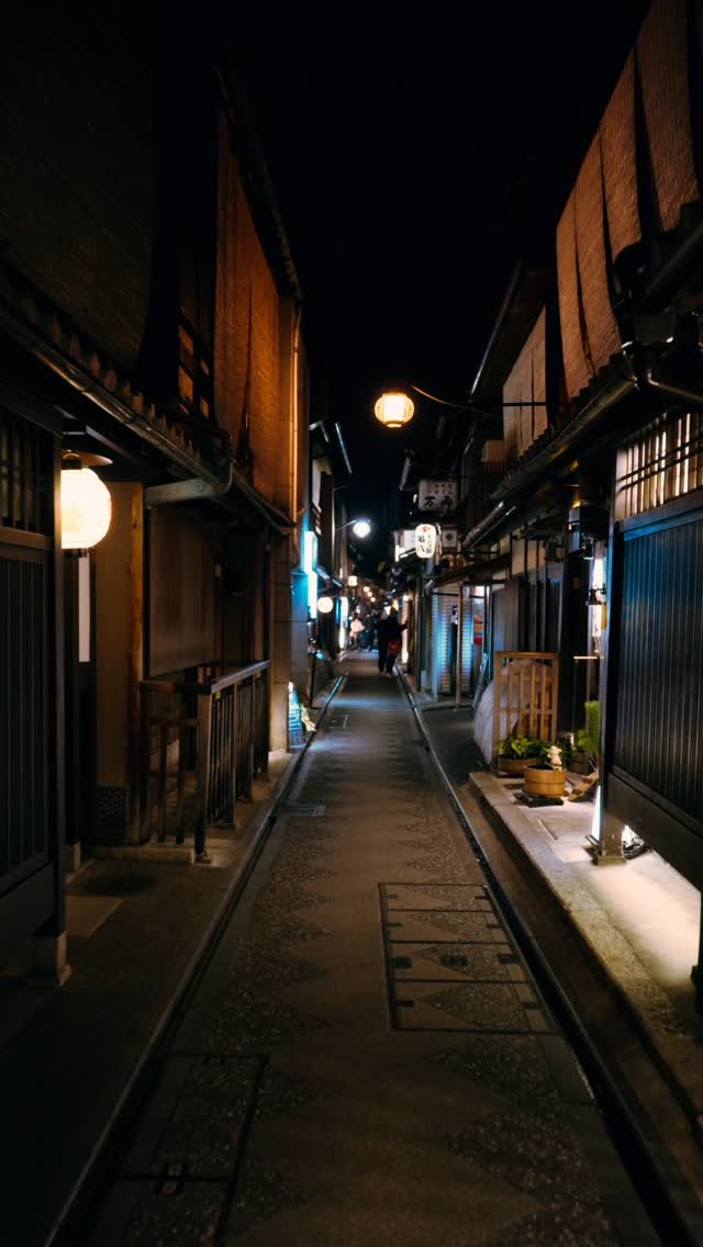 Kyoto Night Bucket List: Markets, Dining, and Alleys