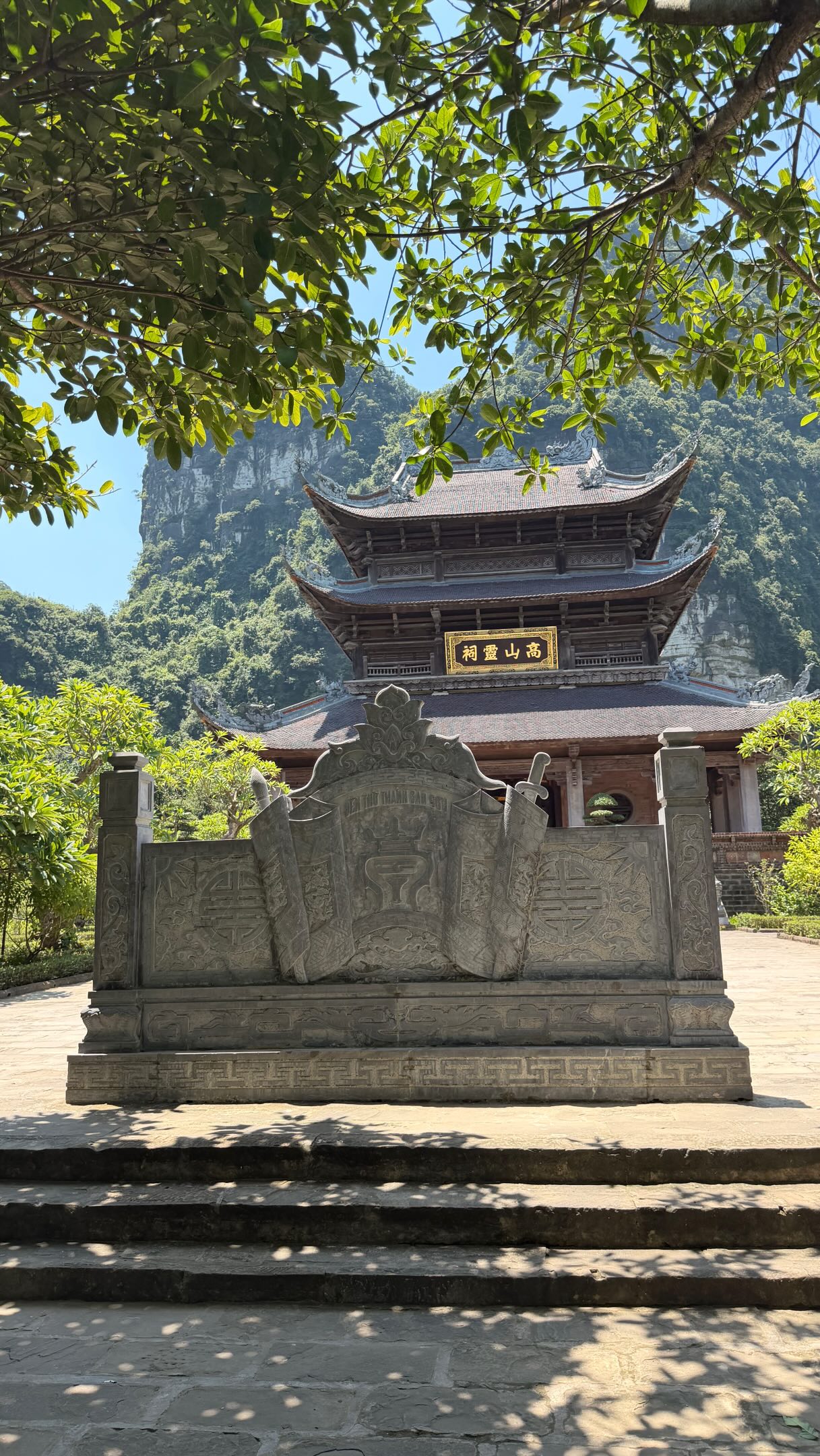 Ninh Binh Getaway: Scenic Spots and Relaxing Stays