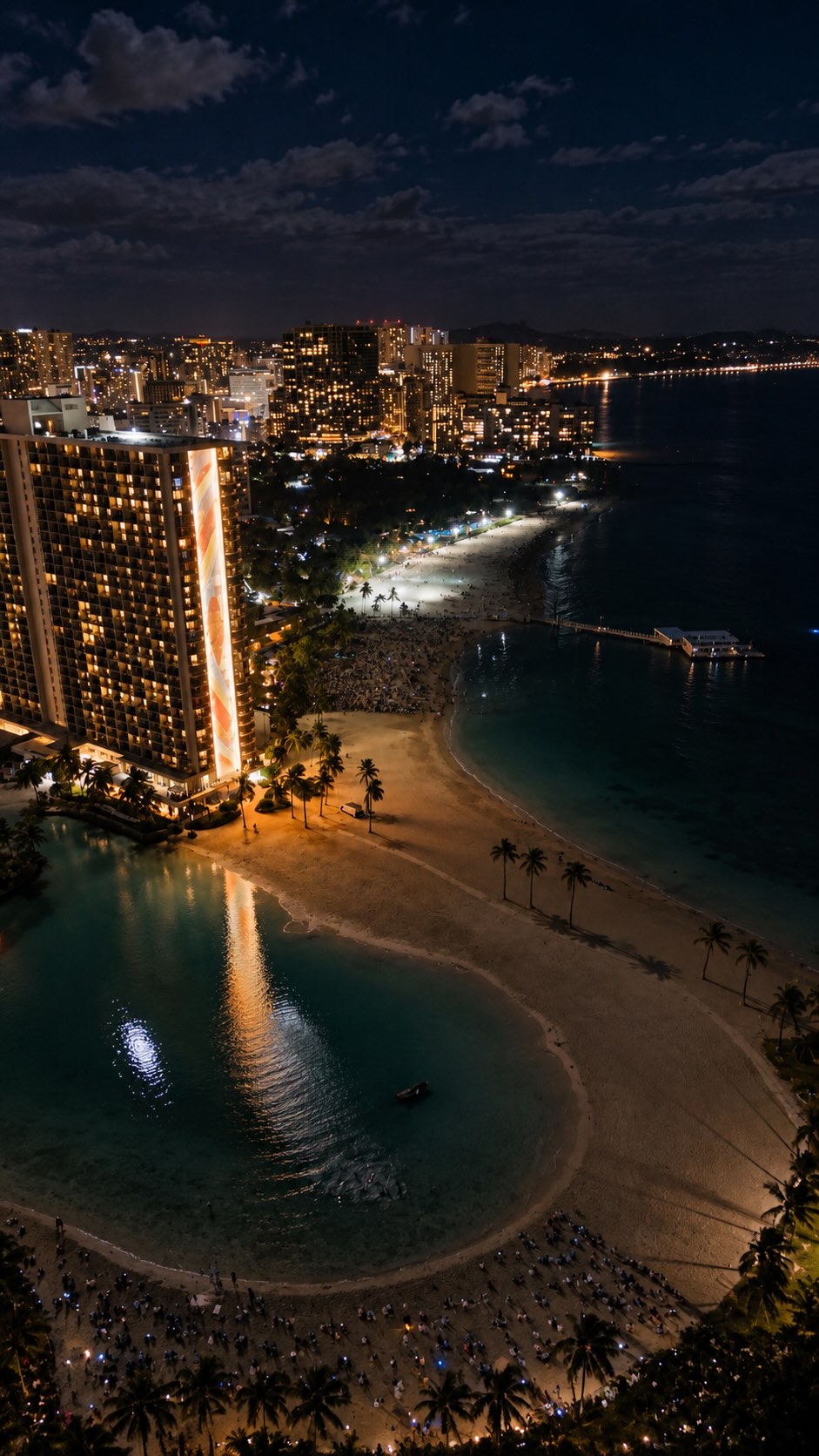 Waikiki Beach Fireworks Show By Hilton Hawaiian Village