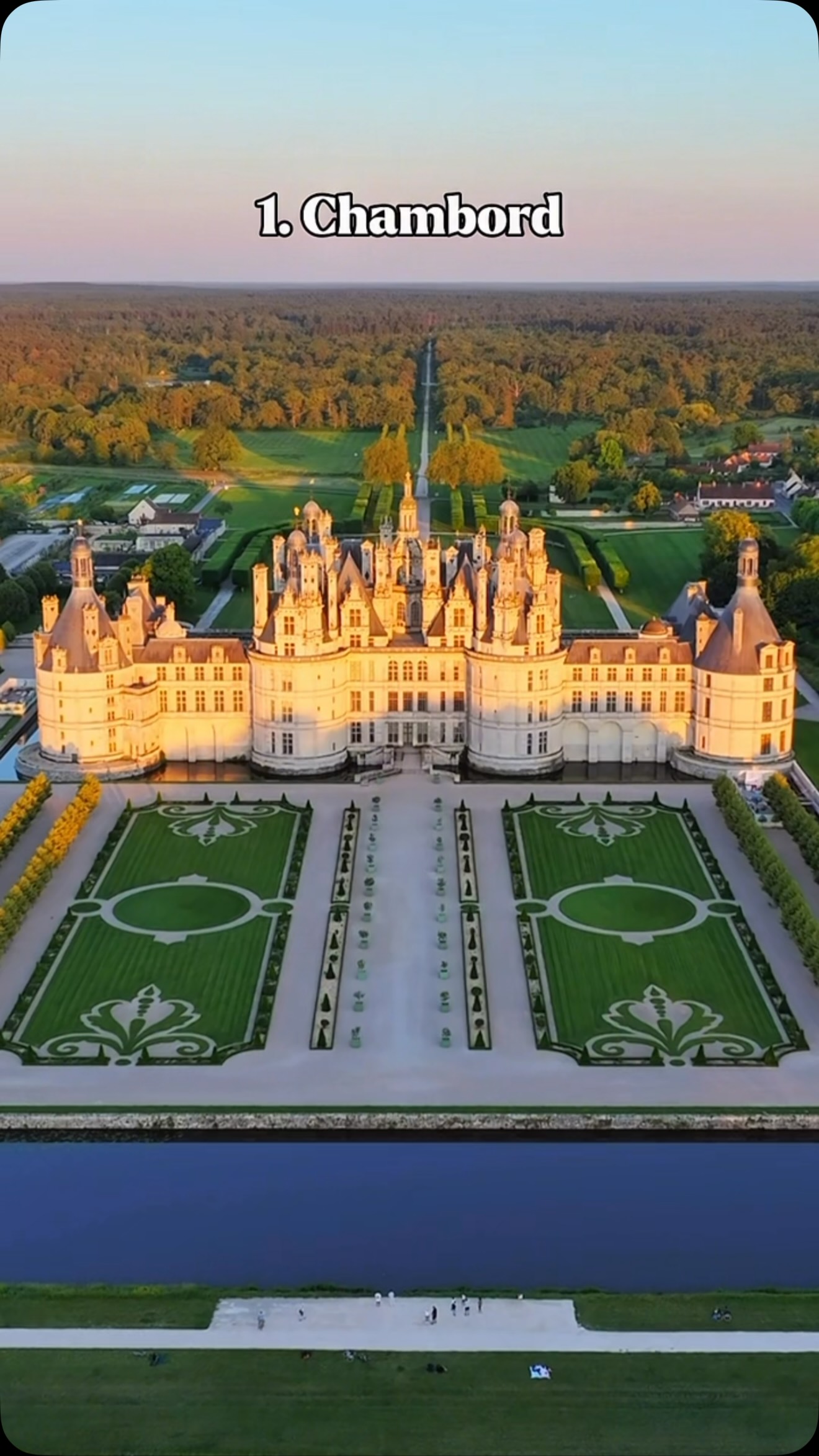Twenty Loire Valley Châteaux: A Journey Through History