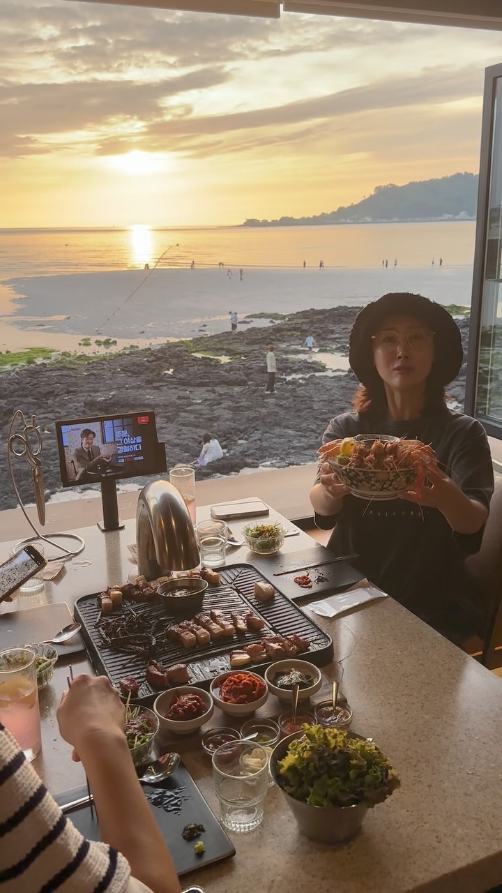 Jeju Black Pork BBQ with Hyeopjae Beach Sunset Views