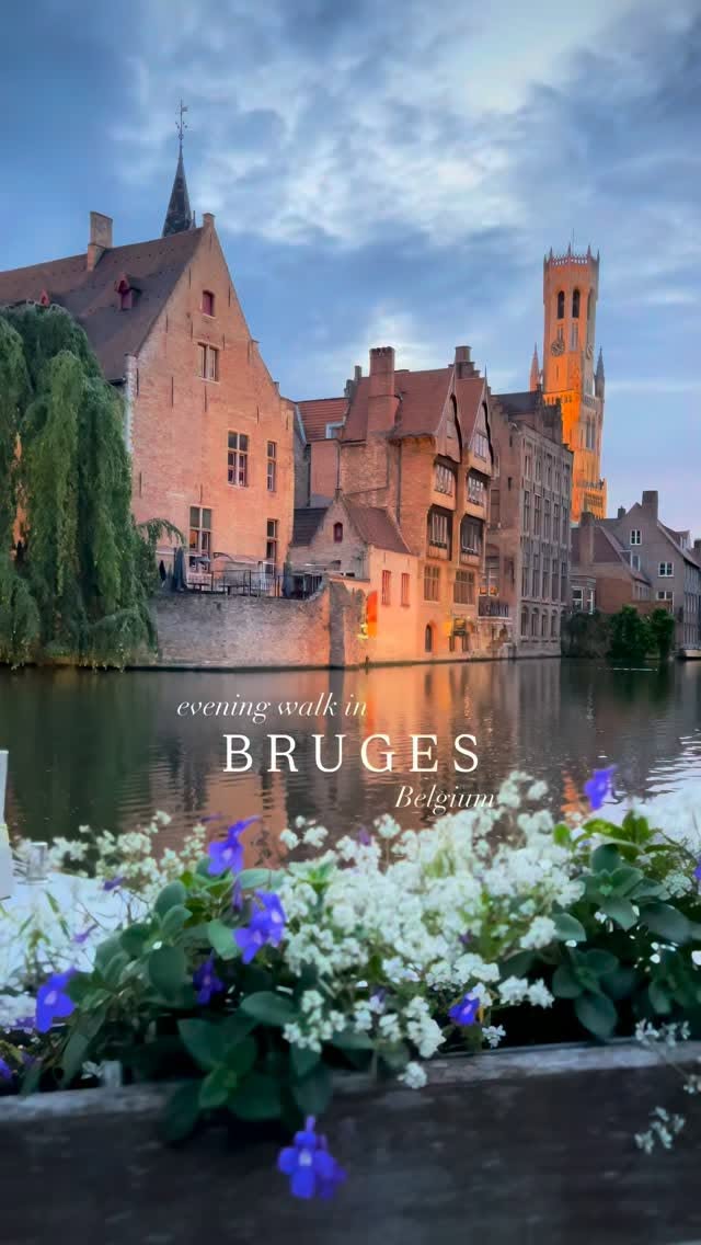 Bruges' Fairytale Canals and Medieval Streets