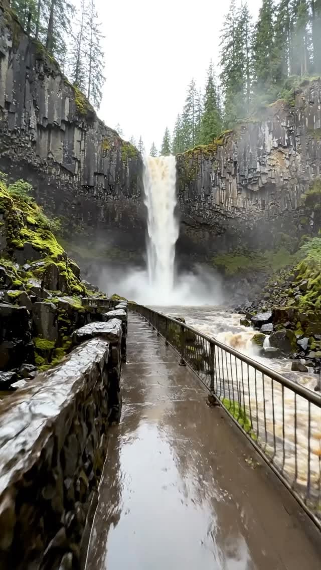 Waterfalls and Historic Bridges in the USA