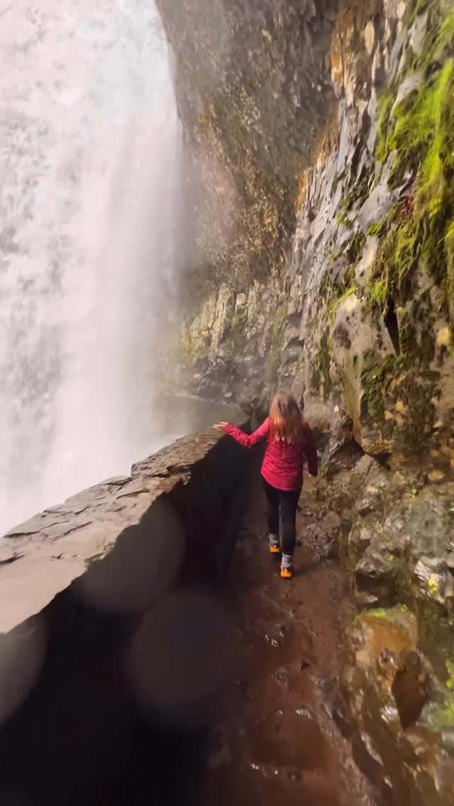 Oregon Hike Features Ten Waterfalls