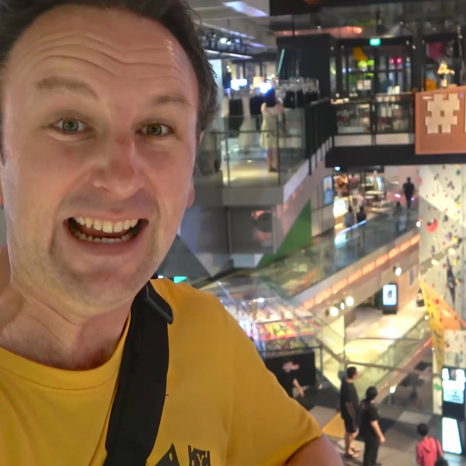 Singapore Shopping Destinations And Entertainment Hubs
