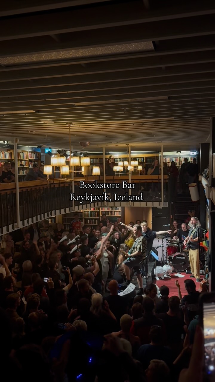 Reykjavík Bookstore Becomes Live Music Venue