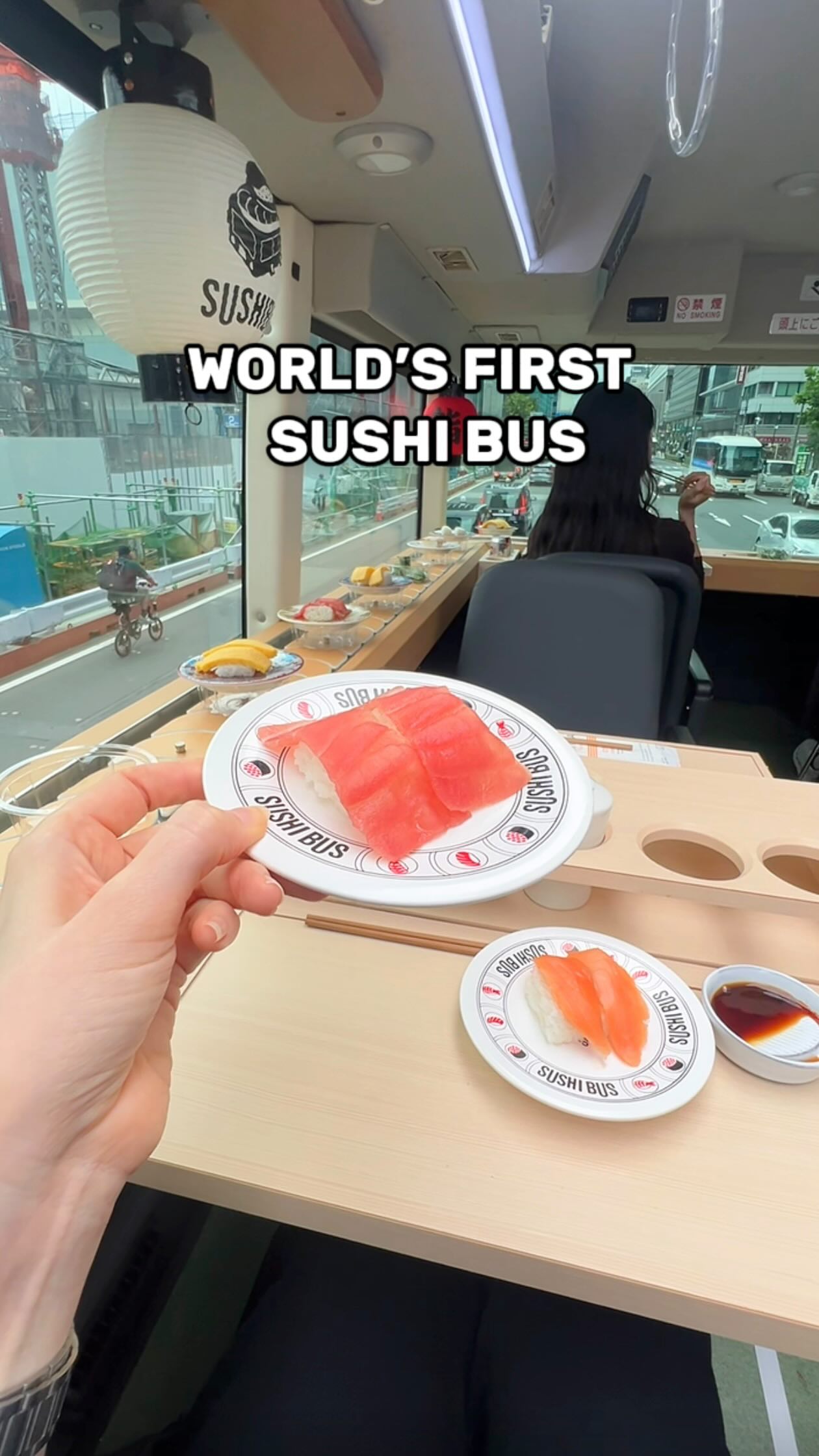 Tokyo Sushi Bus Offers All-You-Can-Eat Sightseeing