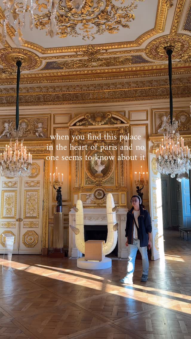 Parisian Landmarks: Palace, Museum, and Square