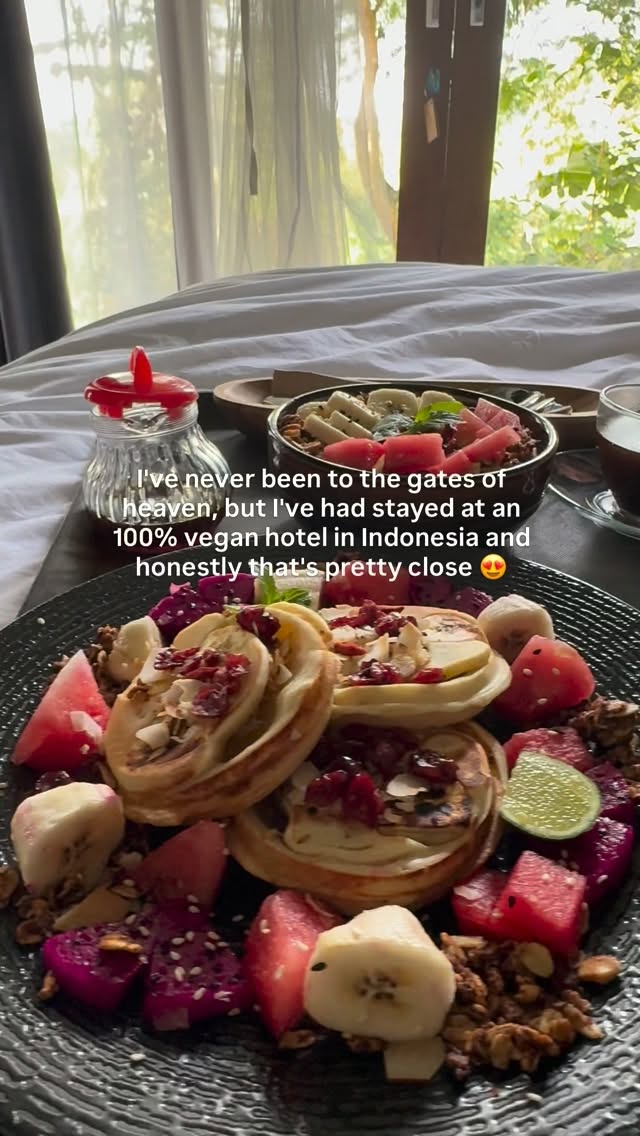 Vegan Hotel Offers Organic Food and Serene Views