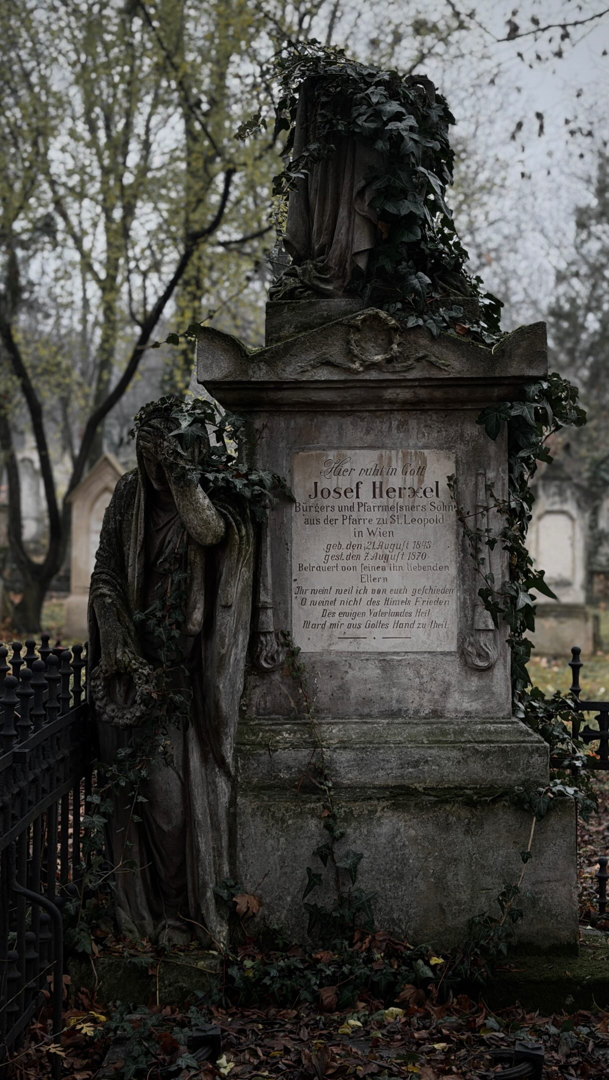 Five Beautiful Cemeteries Around The World