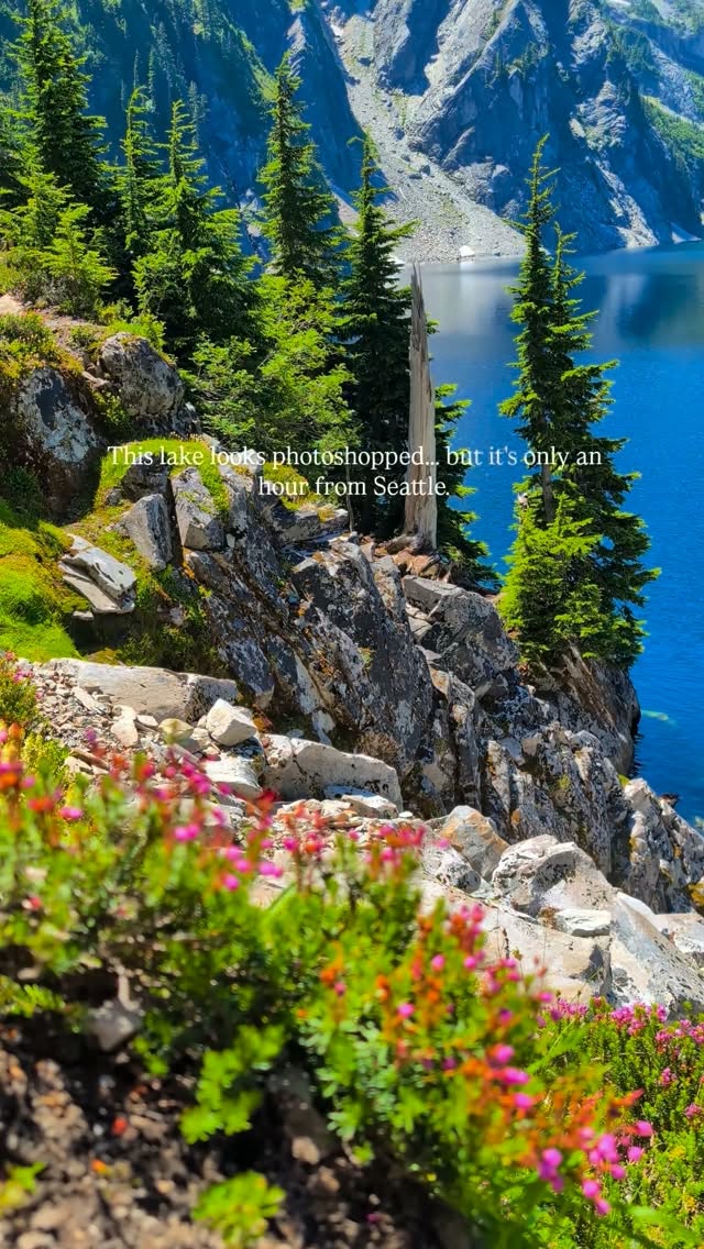 Snow Lake's Stunning Alpine Beauty Near Seattle