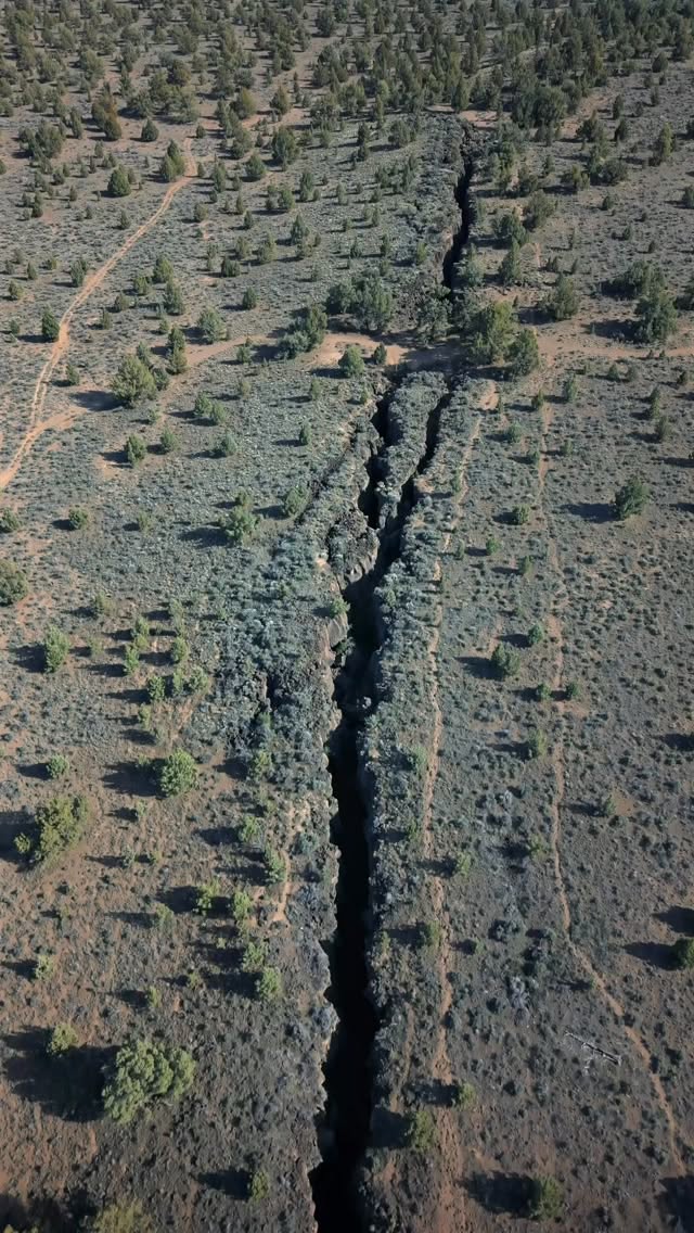 Oregon Volcanic Fissures Offer Cool Hikes