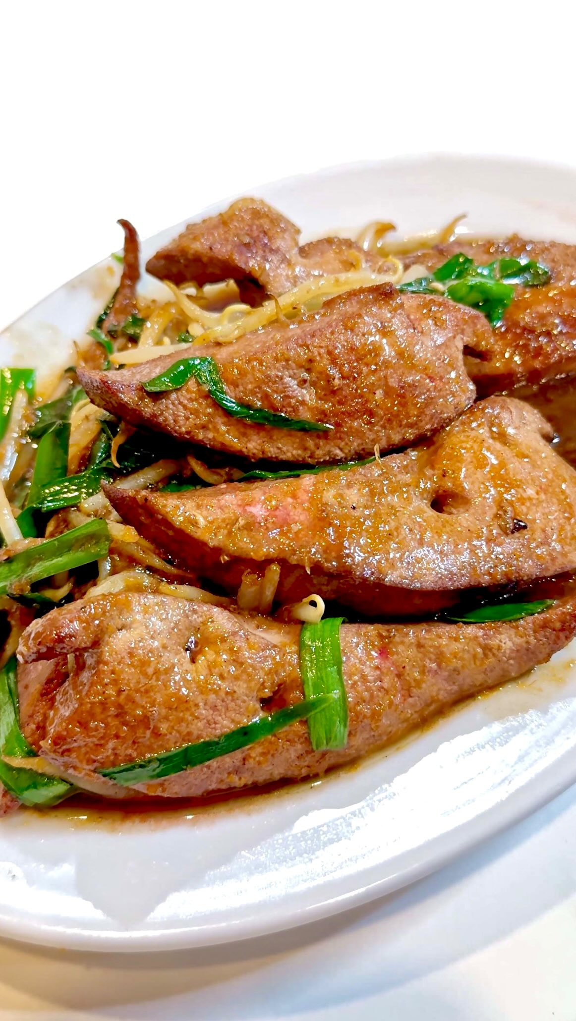Japanese-Chinese Restaurant Serves Stir-Fried Liver