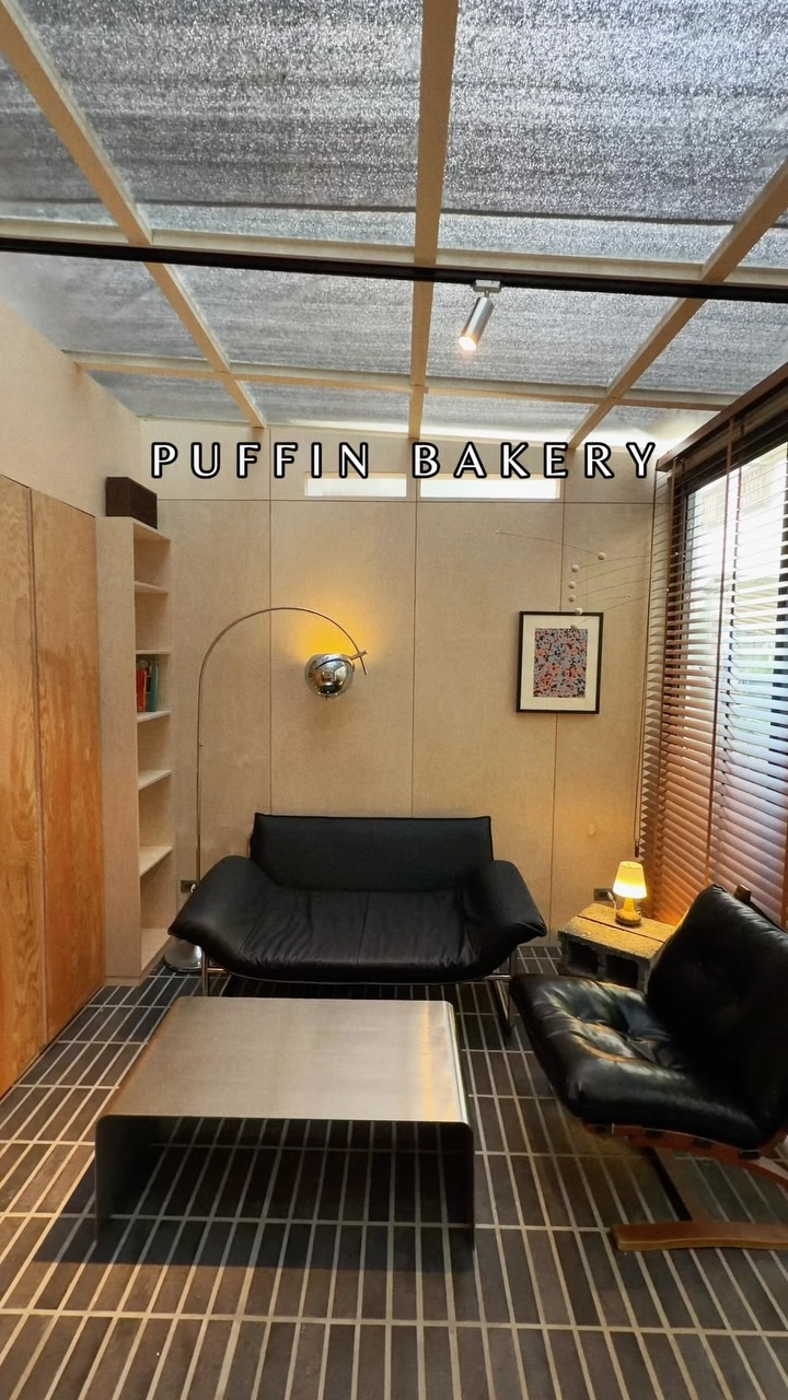 Puffin Bakery: Stylish Brunch Spot With Customizable Options