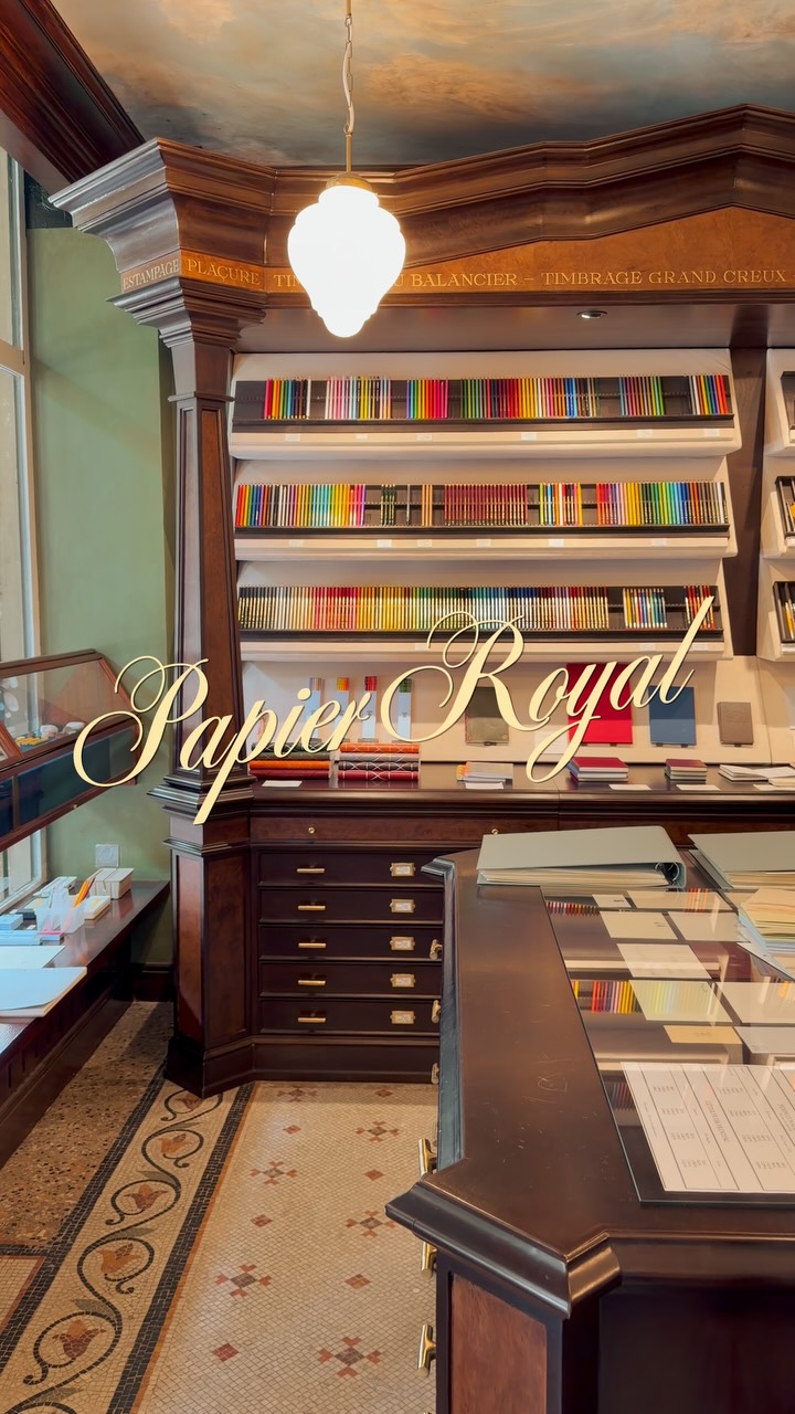 New Parisian Stationery Shop Offers Customization