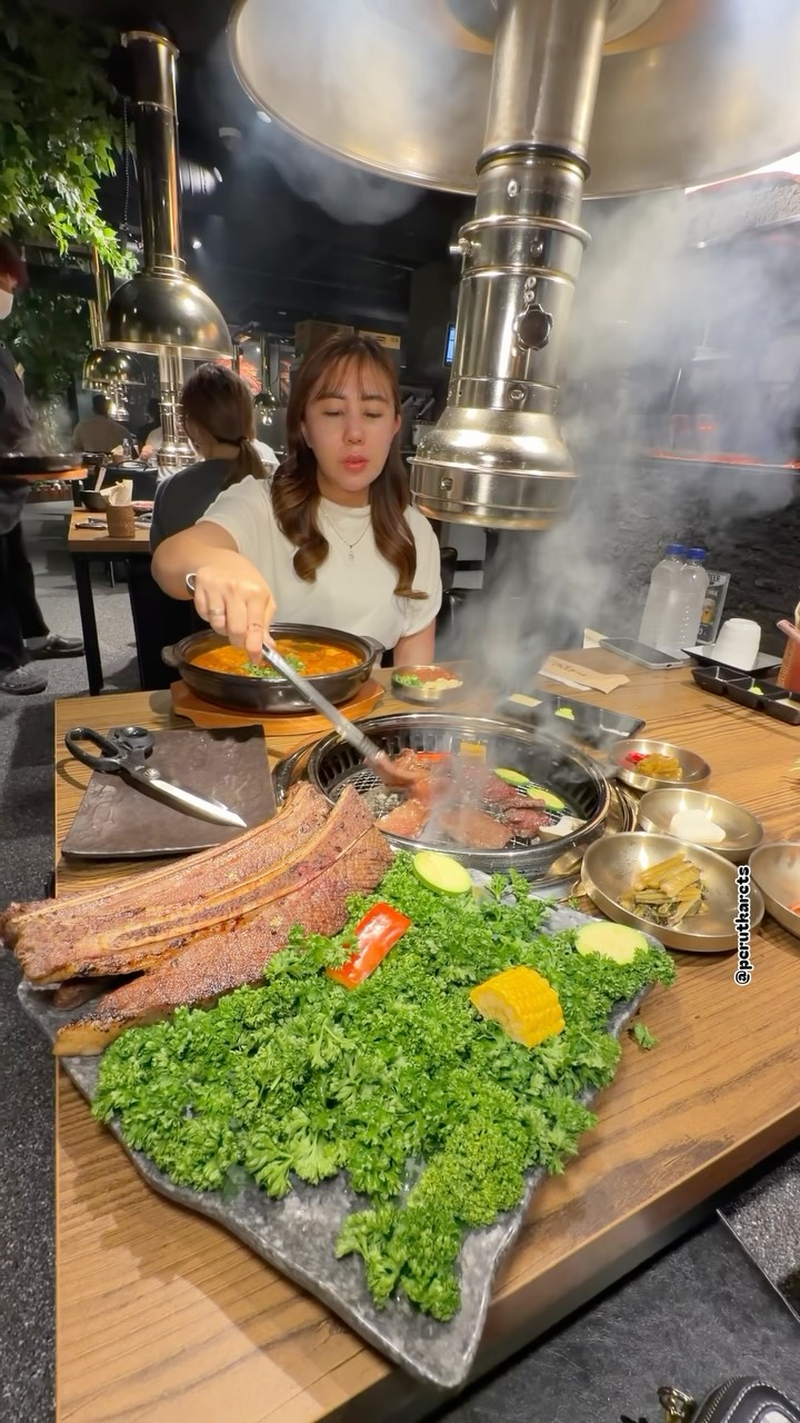 Myeongdong Korean BBQ Serves Premium Marinated Beef Ribs
