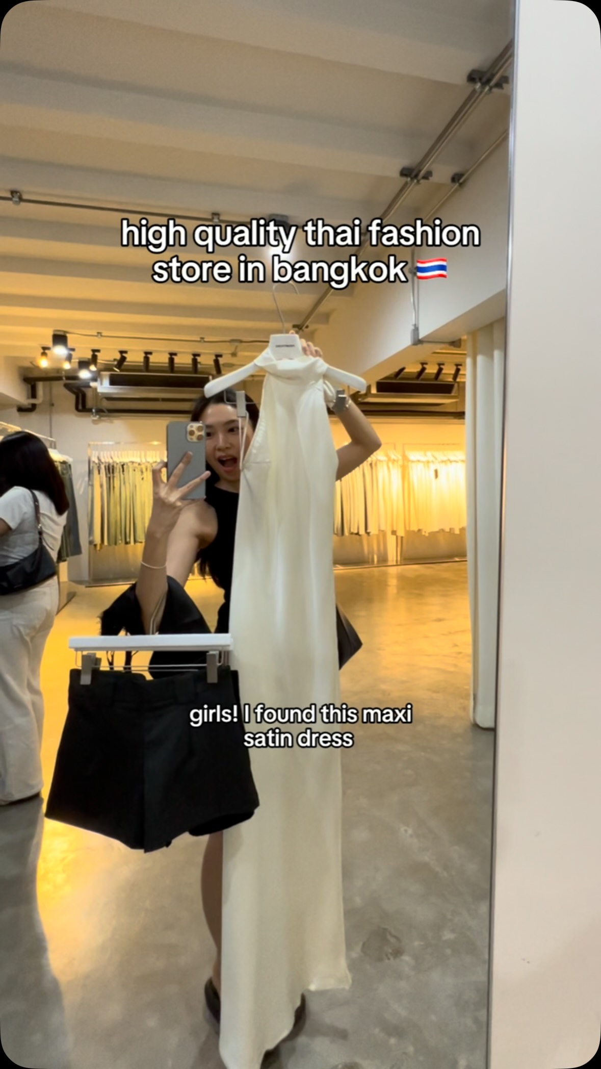 Bangkok Fashion Spots Including Stylish Promthong