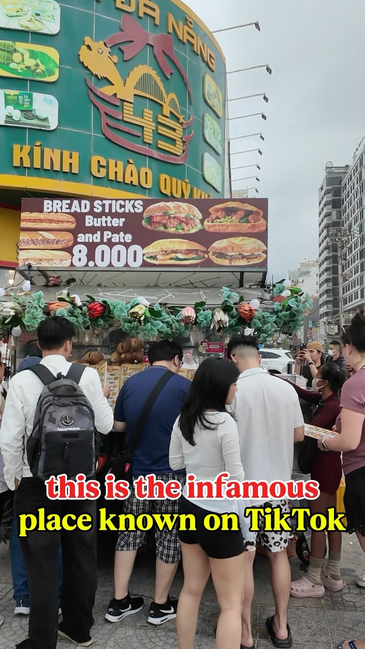 Bánh Mì Grills Near Da Nang Beach