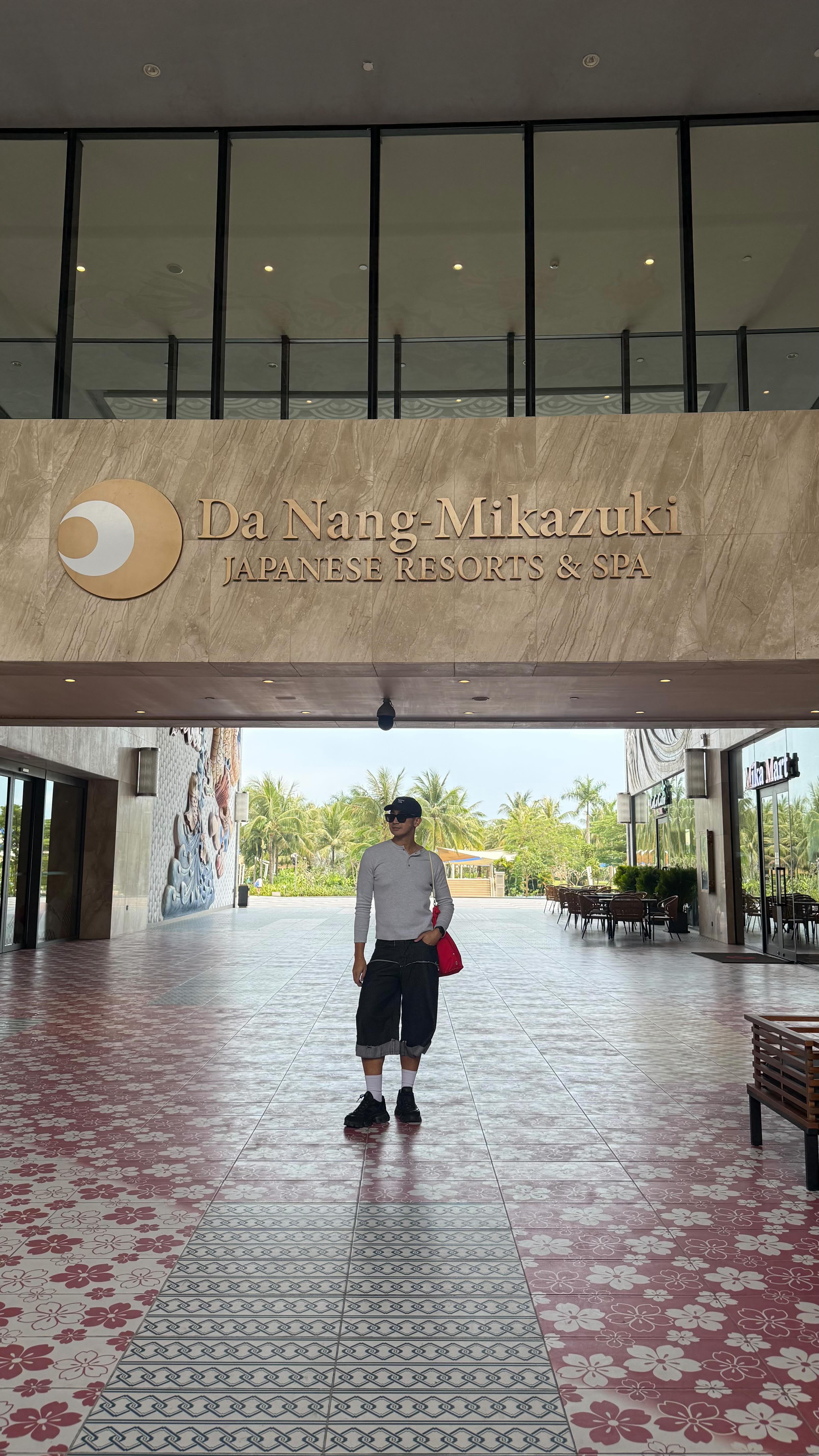 HyperSlide Fun At Mikazuki Waterpark