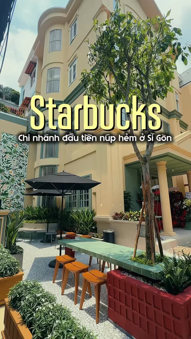 First Starbucks Signing Store in Saigon