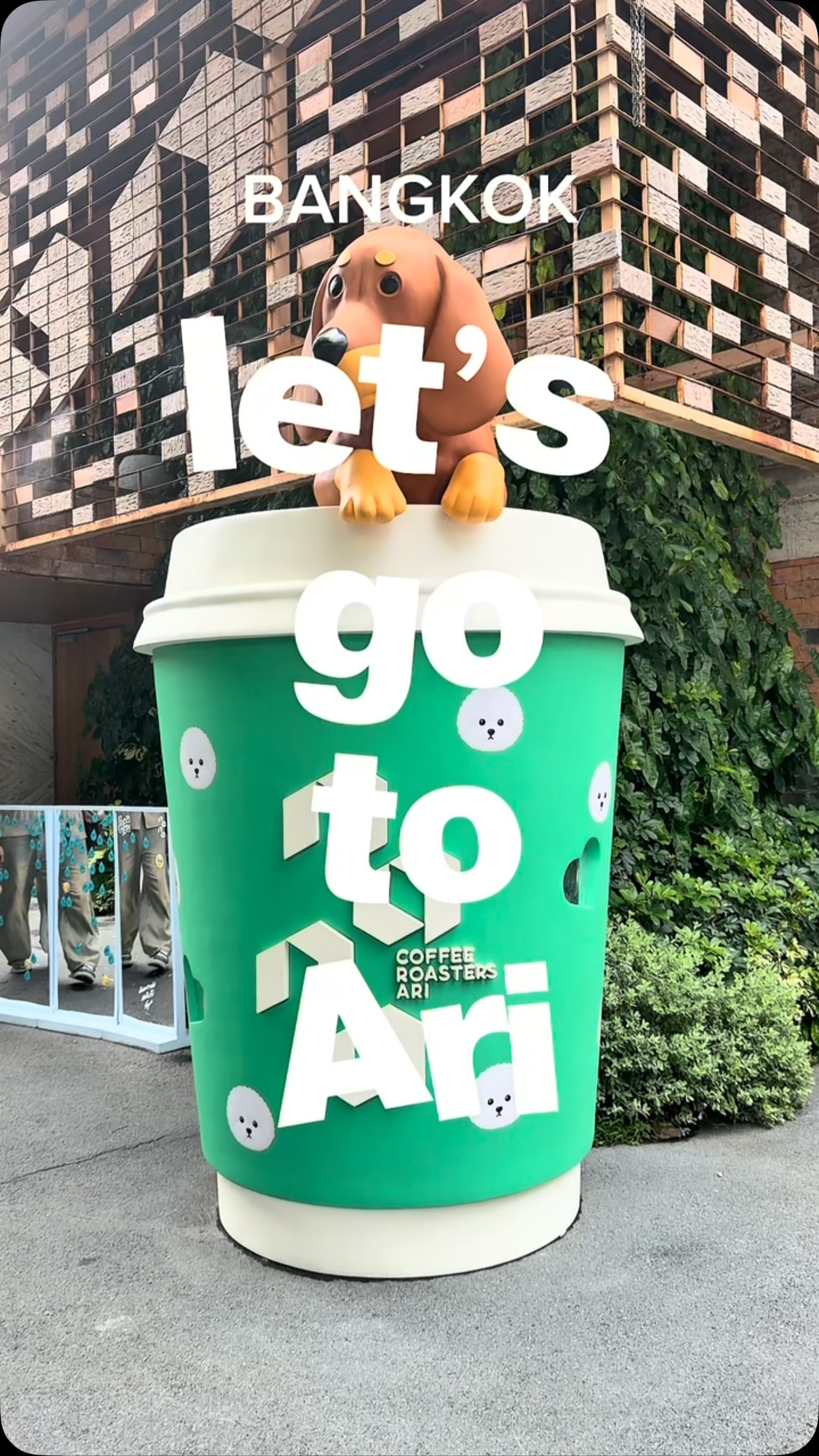 Trendy Ari Cafes And Shops In Bangkok