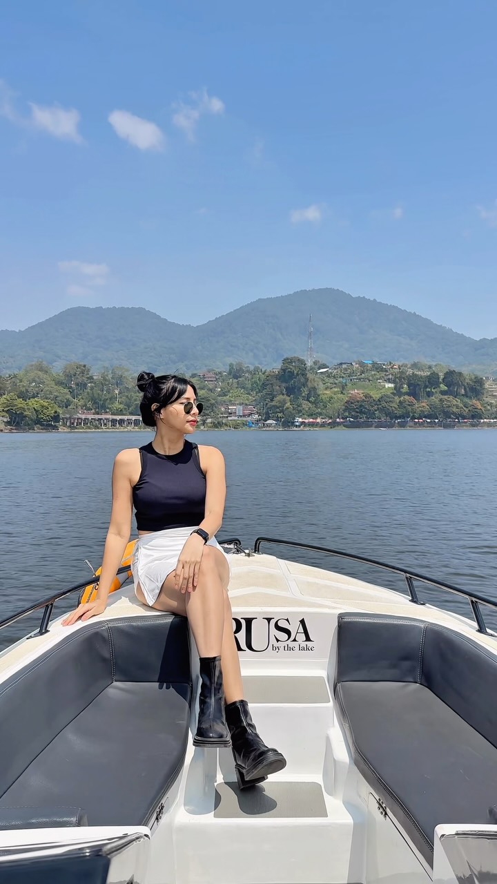Bali Lake Bedugul Temples And Boat Rides