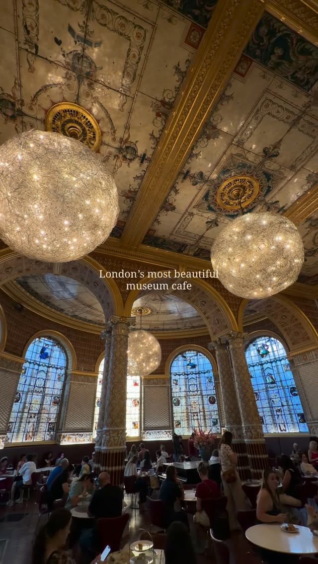 Victoria and Albert Museum's Palace-Like Cafe