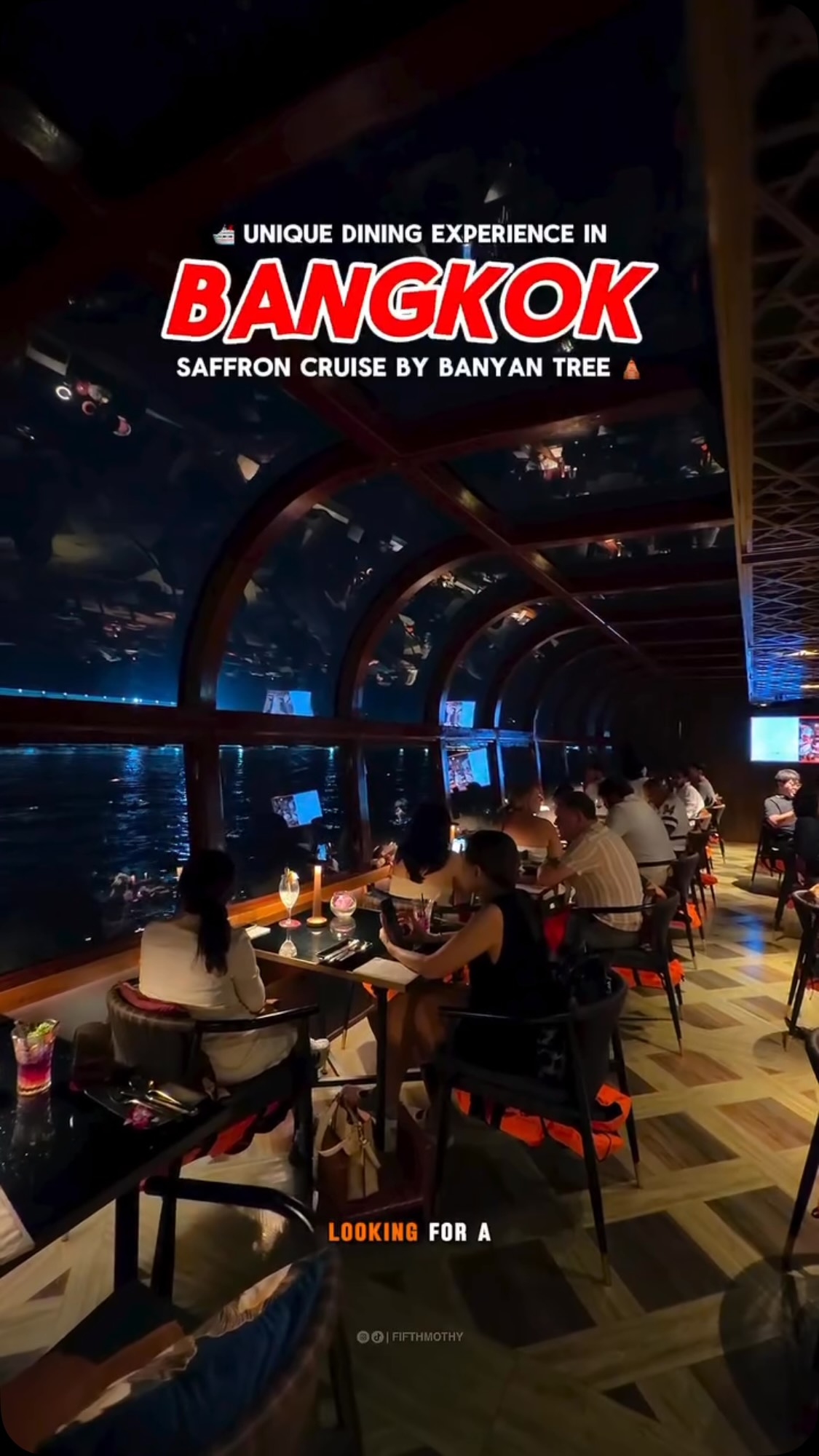 Bangkok Riverfront Dining with Iconic Landmarks
