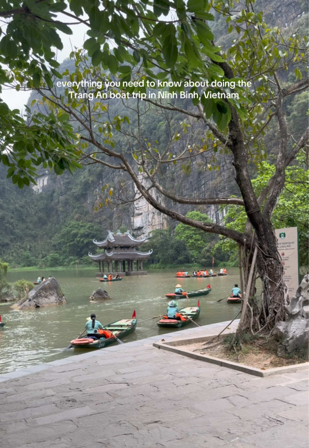 Trang An Boat Trip Through Caves and Temples