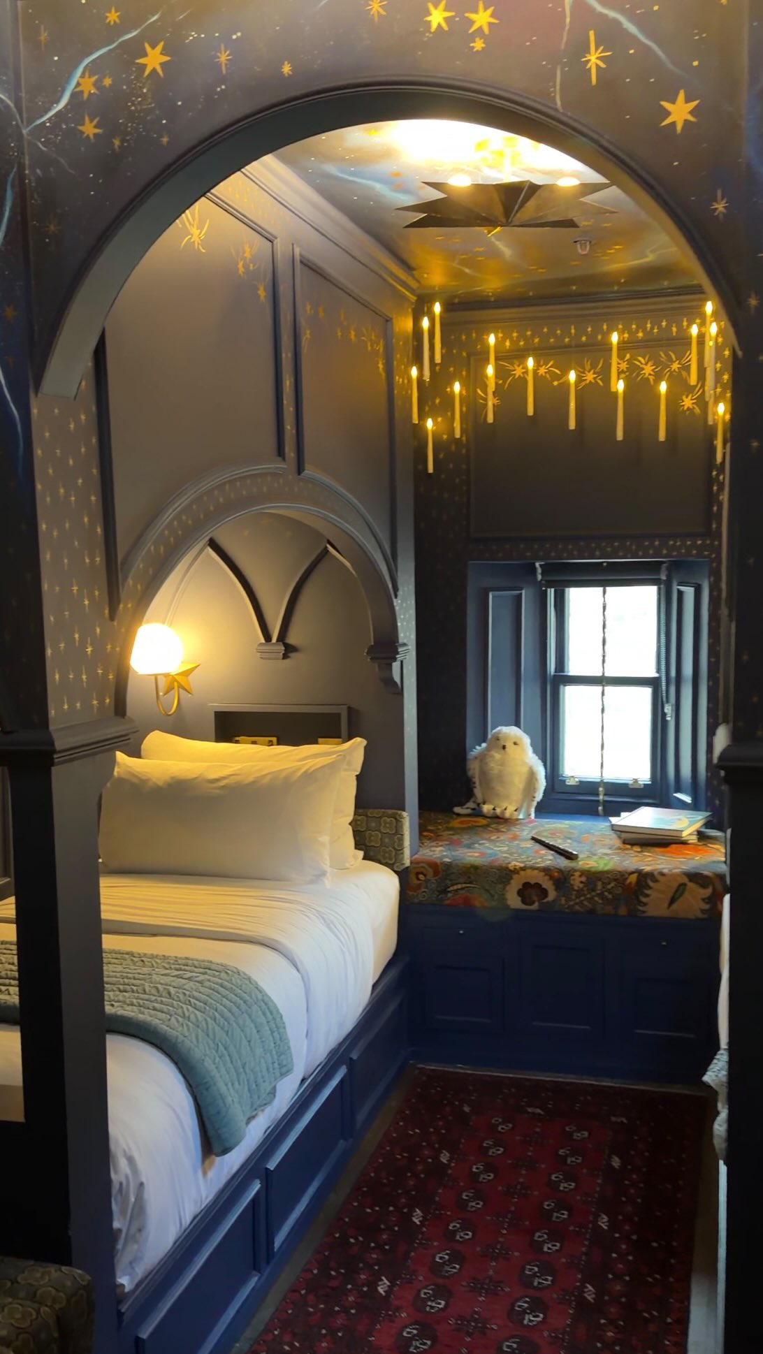 Harry Potter Suite with Victoria Street Views