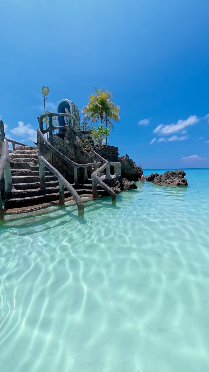 Willy's Rock And Boracay Vacation Spots