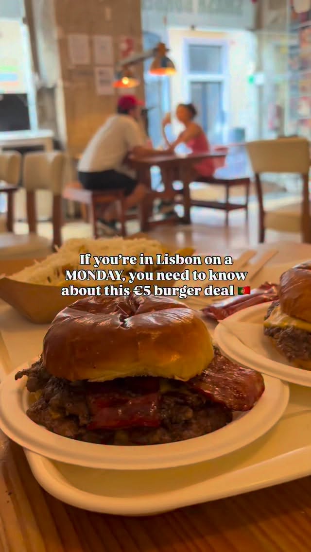 Lisbon's Monday Smash Burger Deal Near Pink Street
