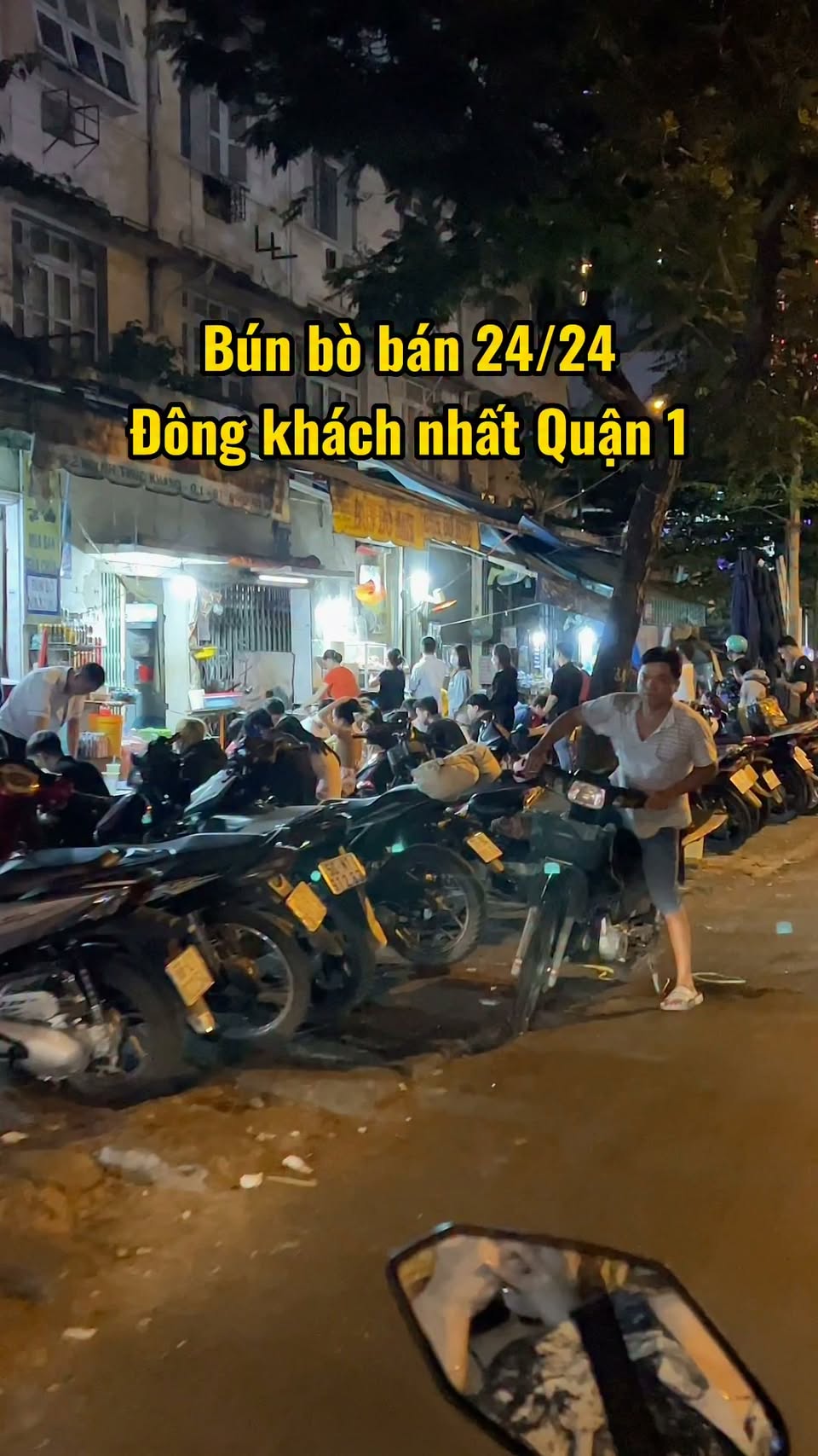 Popular 24-Hour Hue Beef Noodle Soup Spot