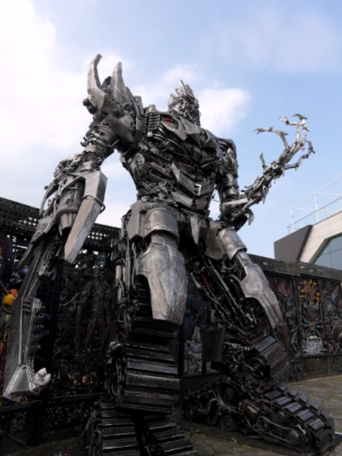 Robot Cafe Features Junk Art Sculptures