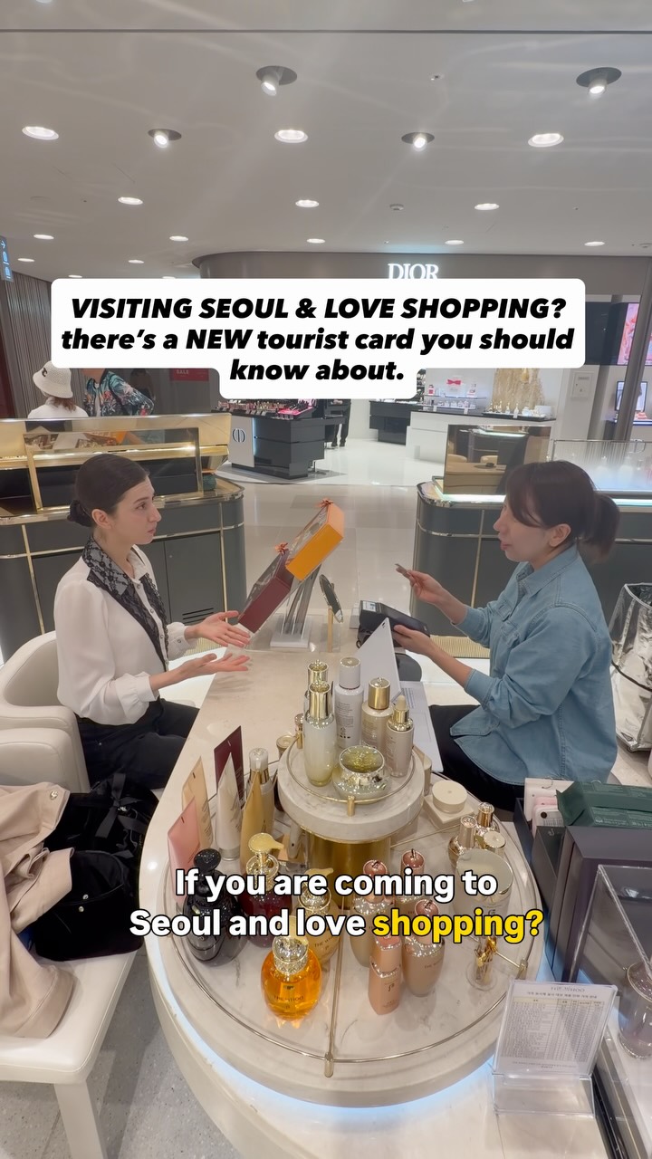 Lotte Department Store Offers Tourist Membership Card