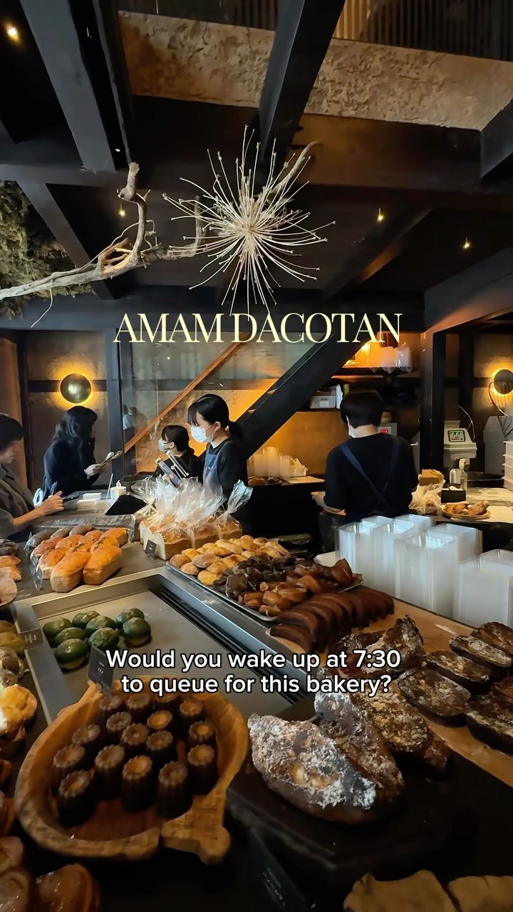 Kyoto Bakery: Amam Dacotan's Early Morning Pastry Queue